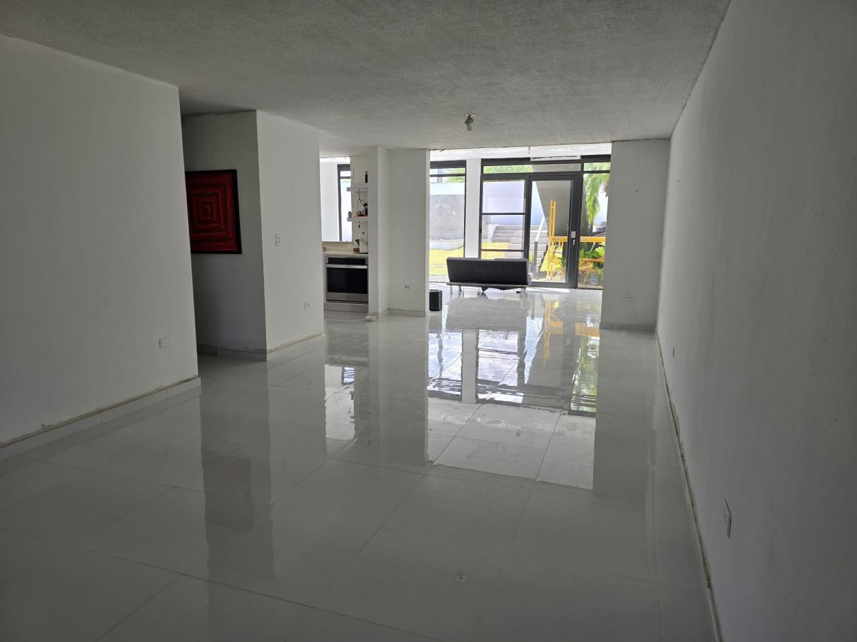 Unique Opportunity in Urb. Cerro Gordo Hills!
