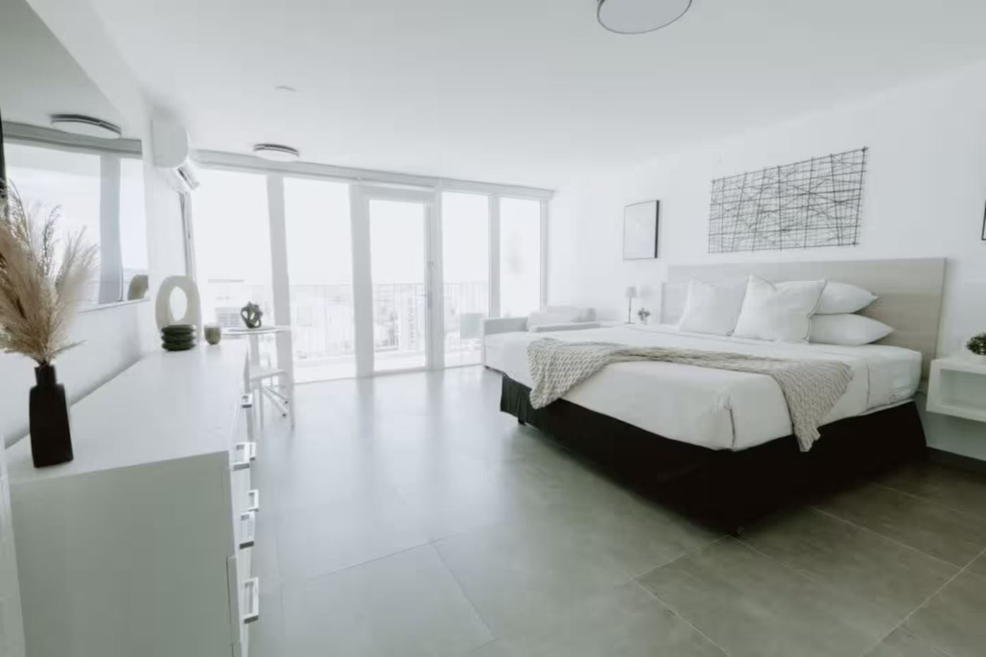 Elegant Oceanview Studio in Isla Verde – Prime Investment Opportunity