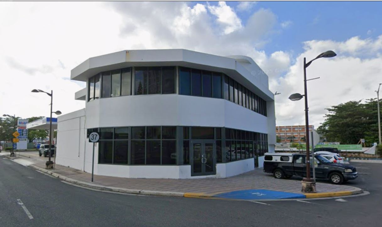 Commercial Space for Lease – Prime Location in Isla Verde